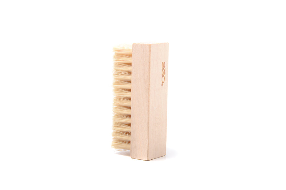 Cleaning brush