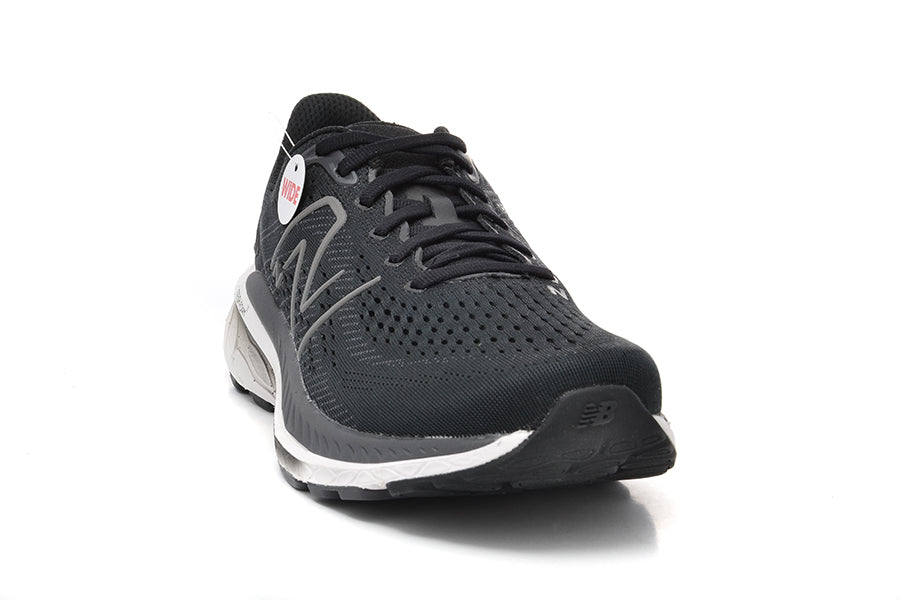 New Balance M860 V13 2E M