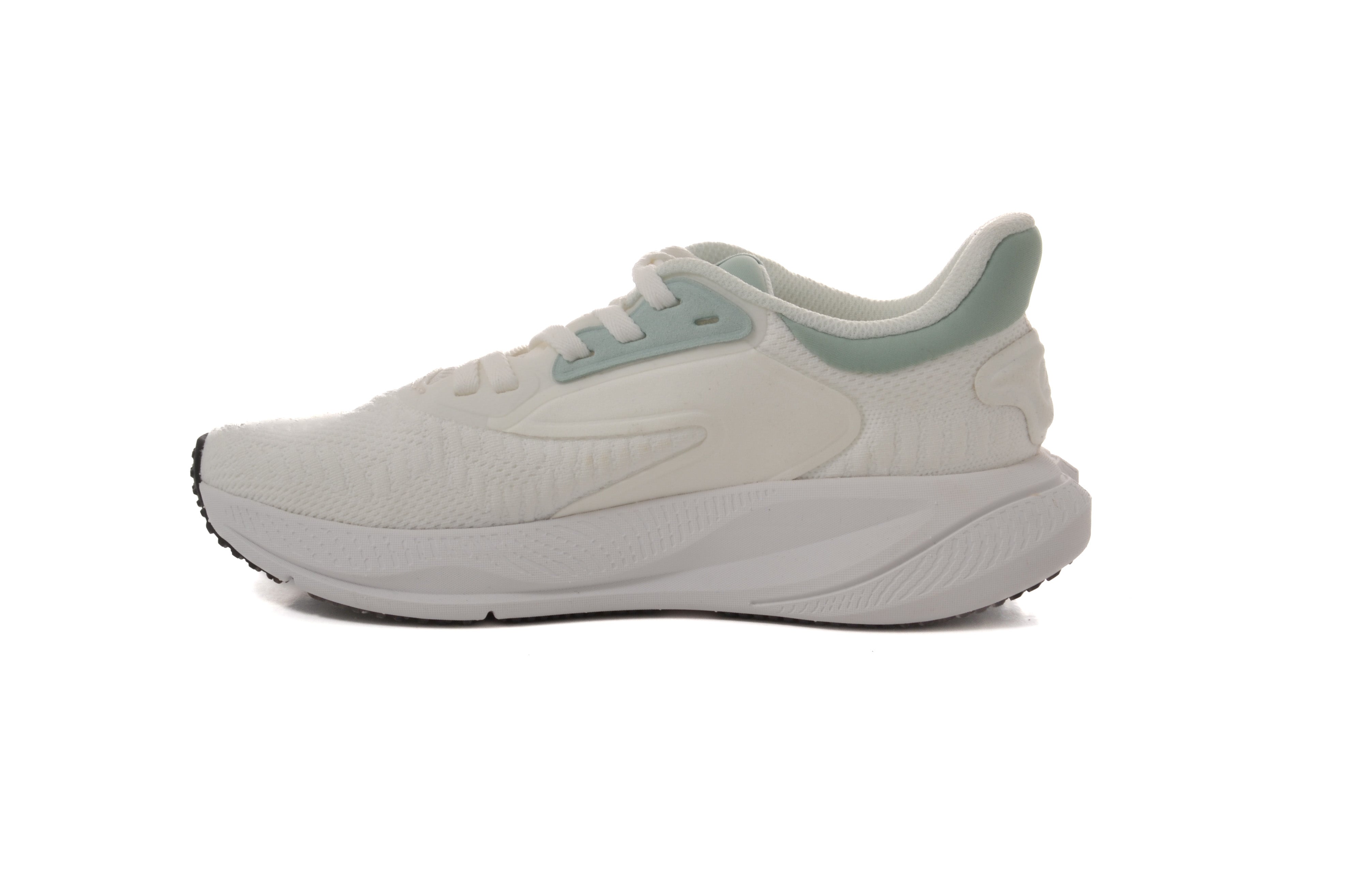 Clarks-Pace-Move-D-2_666d27e5-f69a-432d-8073-4eb68d16aefa.jpg